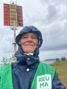 Jaana Kauppinen hyvin suojautunut sateelta