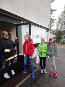 Ilahduttavaa että tytöt harrastavat Geokätköilyä ja tulivat miittiin
Kuva Sirkku Hamunern