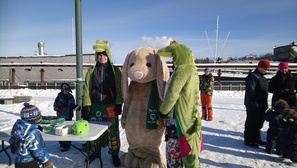 Puppana on saanut seurakseen lohikäärmeitä